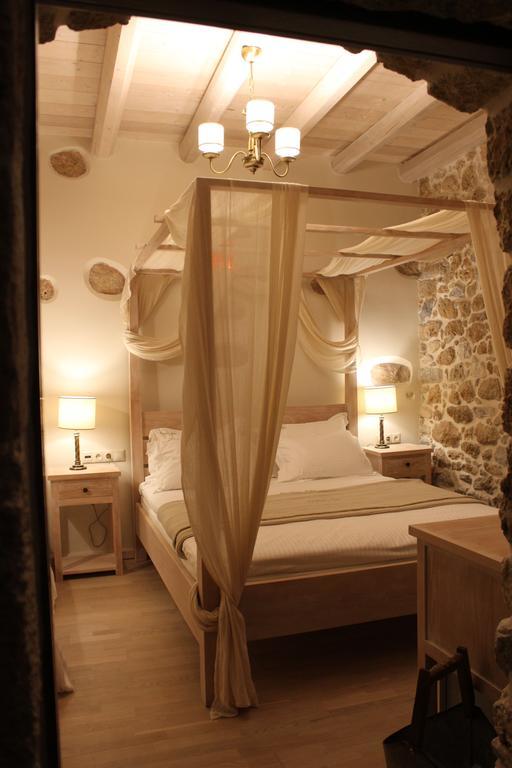 Vetilios Lithos Boutique Hotel Néon Oítilon Buitenkant foto