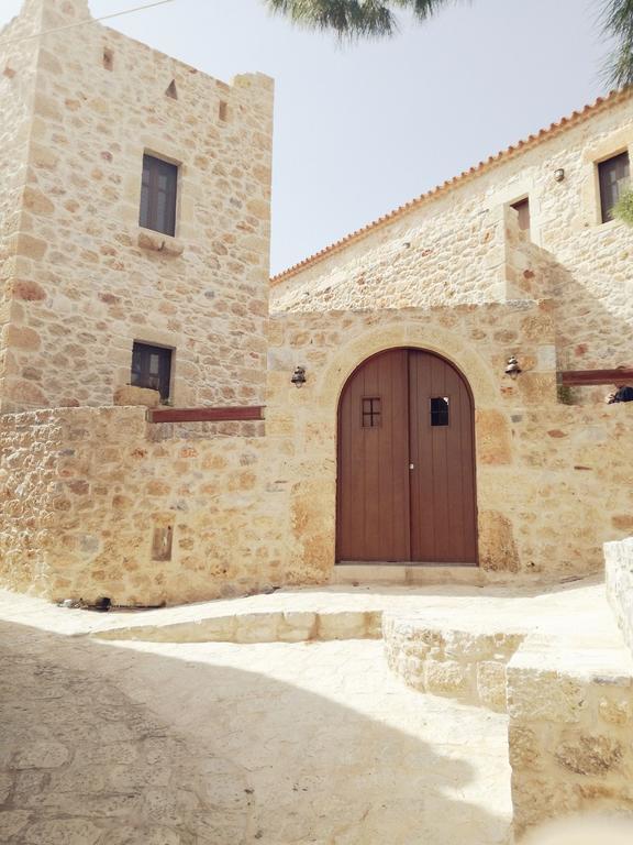 Vetilios Lithos Boutique Hotel Néon Oítilon Buitenkant foto