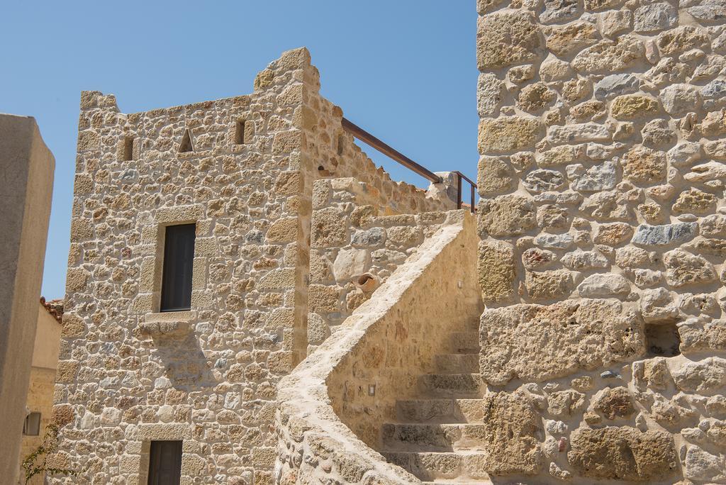 Vetilios Lithos Boutique Hotel Néon Oítilon Buitenkant foto