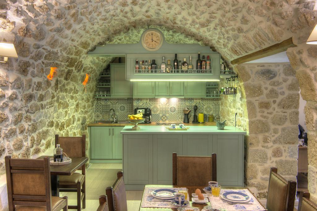 Vetilios Lithos Boutique Hotel Néon Oítilon Buitenkant foto